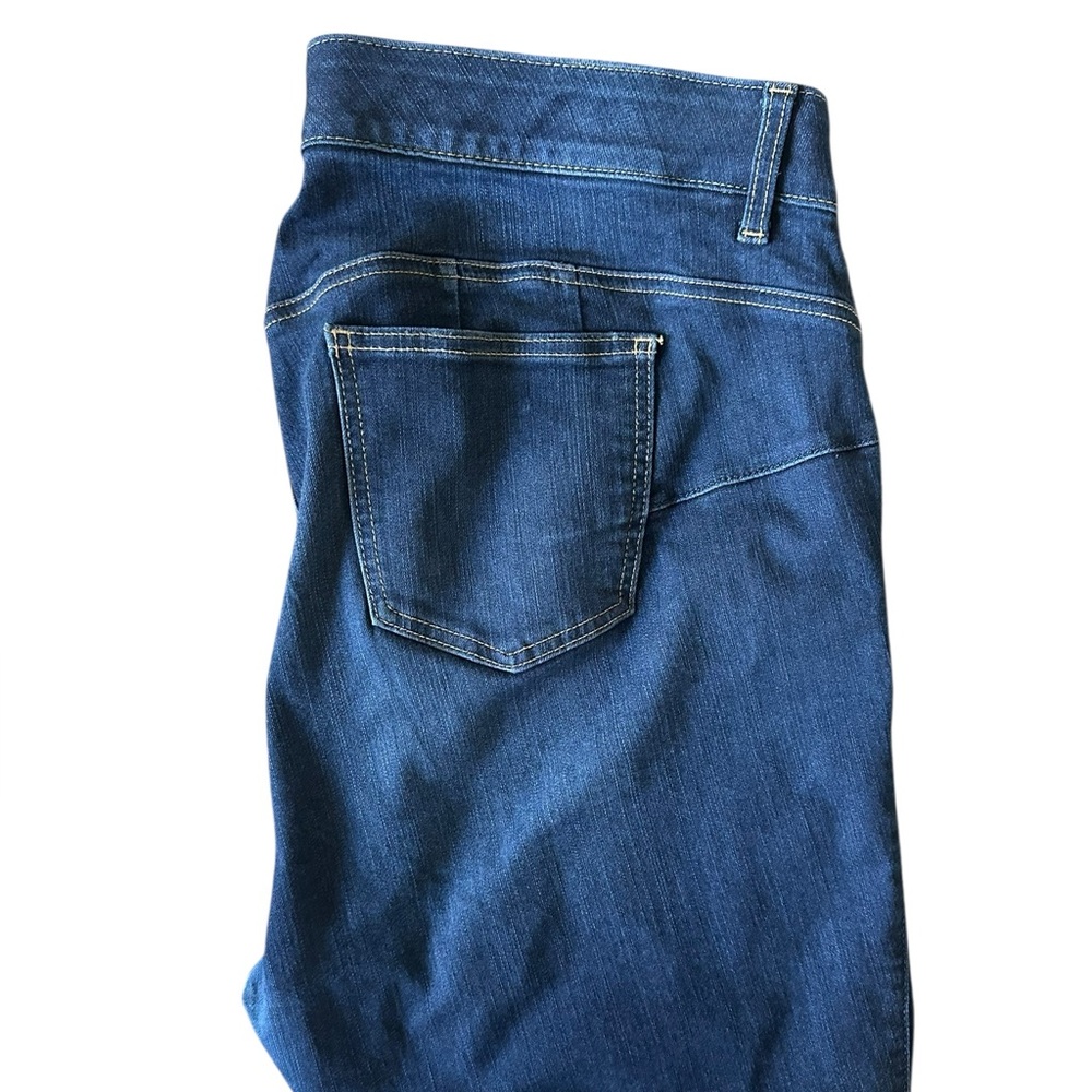 TORRID #FeelTheFit Bombshell Skinny dark wash stretch jeans size 20 Tall - Picture 6 of 8